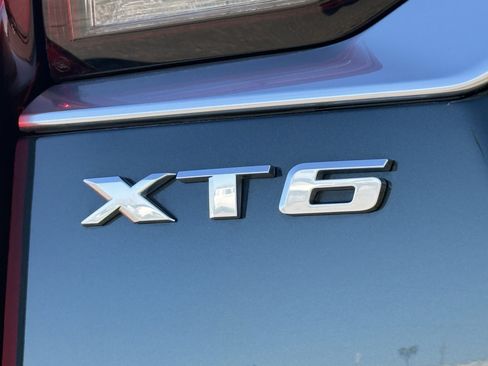 Used 2025 Cadillac XT6 Premium Luxury image 9
