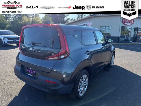 Used 2022 Kia Soul LX FWD image 7