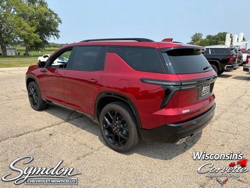 Used 2026 Chevrolet Traverse RS w/ LPO, Floor Liner Package AWD/4WD image 6