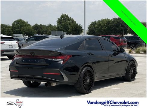 Used 2026 Hyundai Elantra Sport FWD image 4