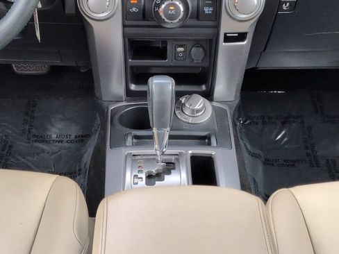 Used 2019 Toyota 4Runner SR5 Premium AWD/4WD image 19