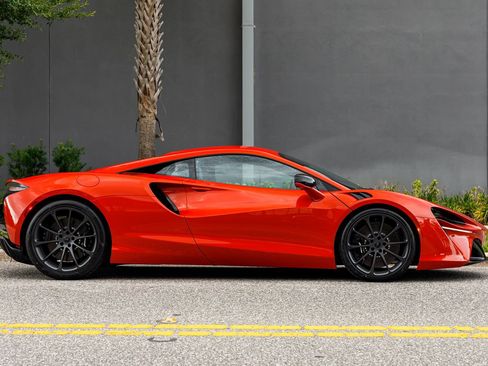 New 2026 McLaren Artura RWD image 6