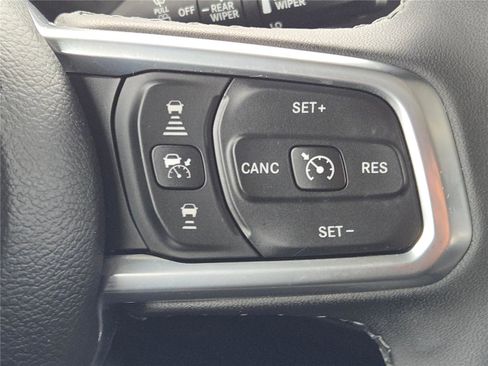 Certified 2025 Jeep Wrangler Unlimited Sahara w/ Safety Group AWD/4WD image 32