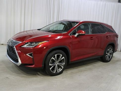 Used 2019 Lexus RX 350L Premium w/ Premium Package image 3