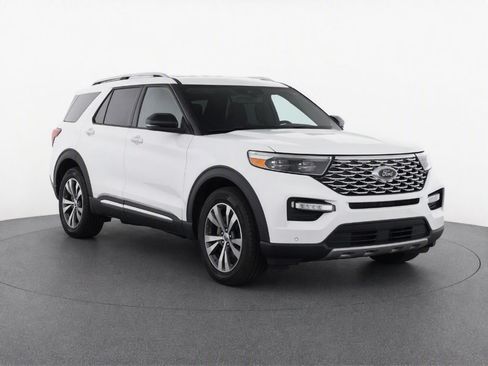 Used 2020 Ford Explorer Platinum w/ Premium Technology Package AWD/4WD image 2