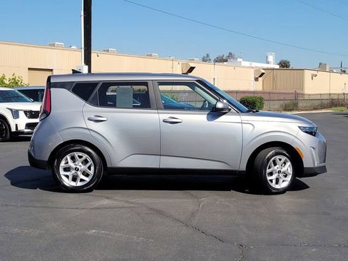 Certified 2025 Kia Soul LX FWD image 5