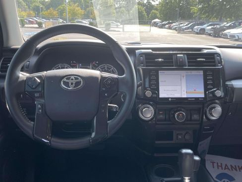 Used 2020 Toyota 4Runner Venture w/ Moonroof Package AWD/4WD image 11