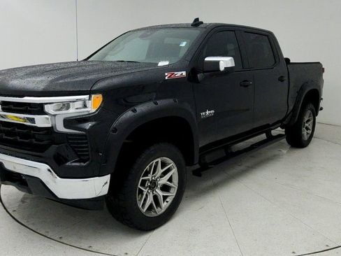 Used 2025 Chevrolet Silverado 1500 LT w/ Texas Edition Plus AWD/4WD image 4