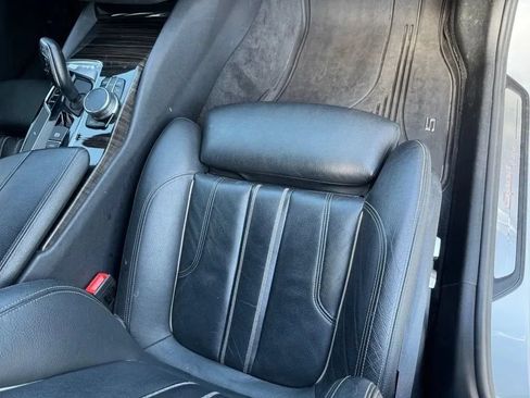 Used 2019 BMW 530i xDrive w/ Convenience Package AWD/4WD image 15