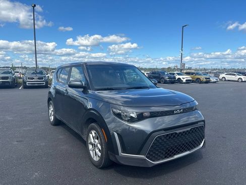 Certified 2024 Kia Soul LX w/ Option Group 015 FWD image 1