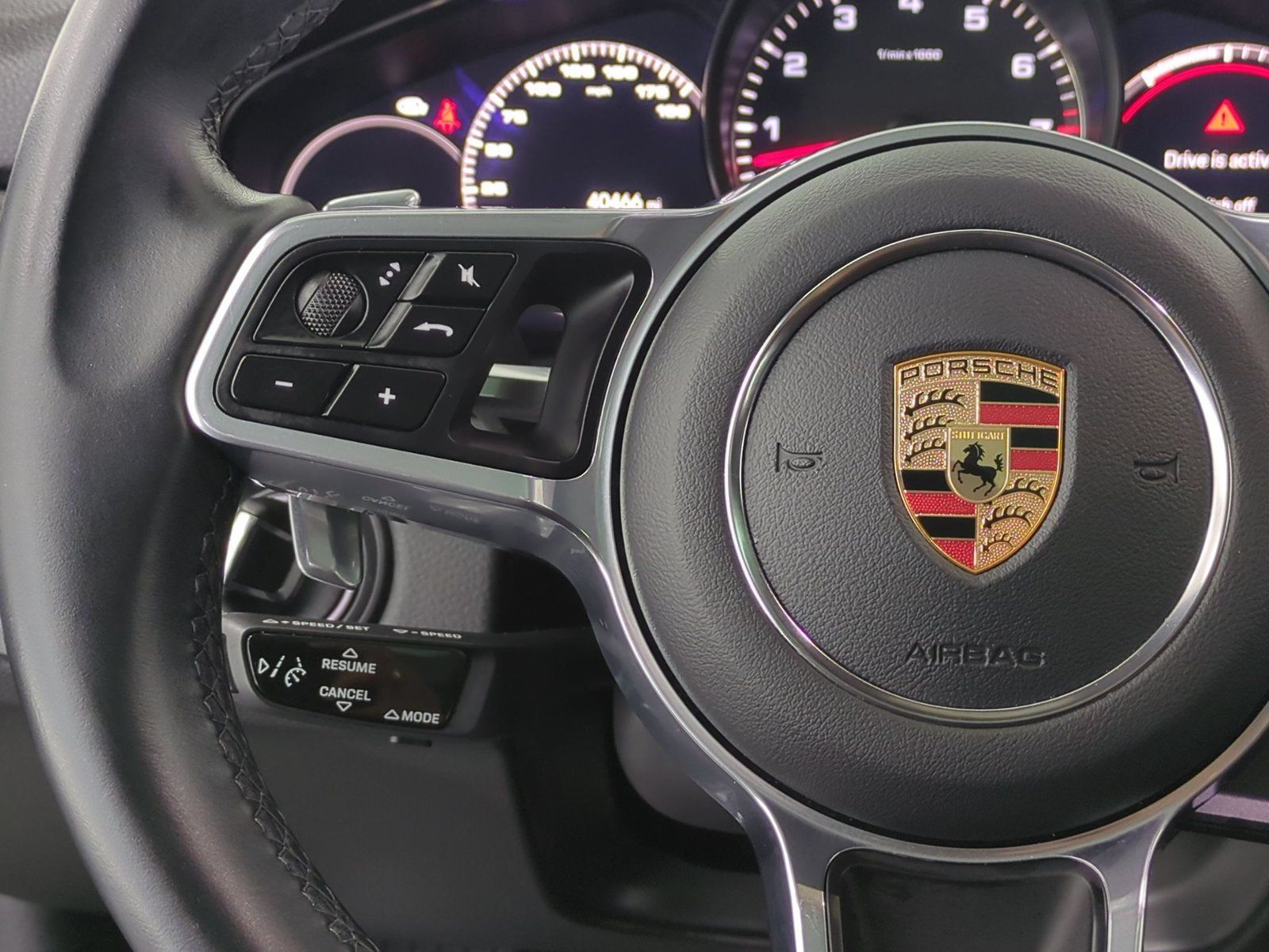 Used 2023 Porsche Cayenne S Platinum AWD/4WD image 17