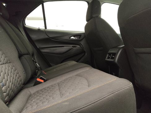 Used 2018 Chevrolet Equinox LT AWD/4WD image 19