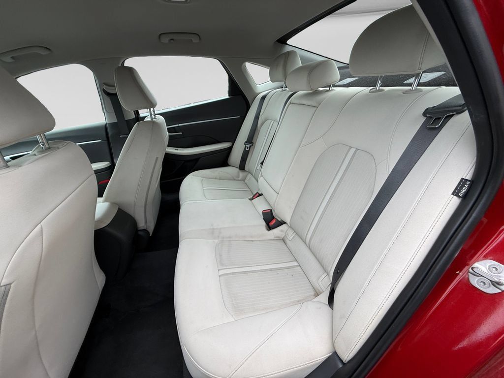 Used 2025 Hyundai Sonata SEL FWD image 35
