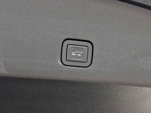 Certified 2024 Cadillac XT6 Sport w/ Technology Package AWD/4WD image 25