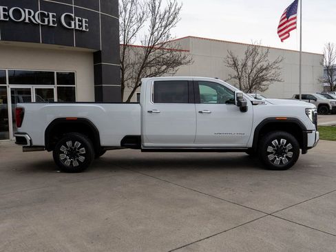 Used 2024 GMC Sierra 3500 Denali w/ Denali Reserve Package image 8