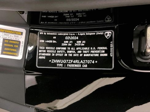 Used 2024 Lamborghini Huracan Sterrato image 34