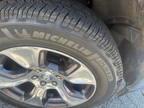 Used 2020 RAM 1500 Laramie AWD/4WD image 6