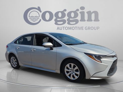 Used 2024 Toyota Corolla LE FWD image 7