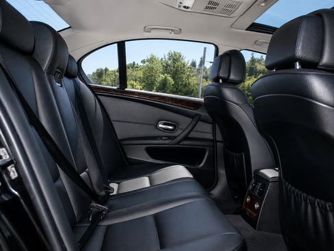 Used 2010 BMW 535i xDrive Sedan AWD/4WD image 18