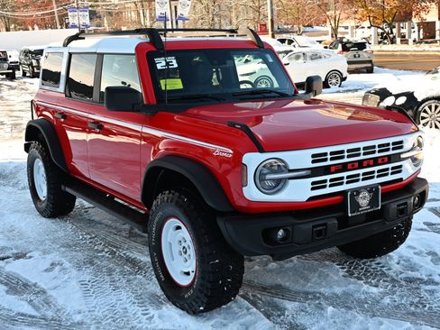 Used 2023 Ford Bronco Heritage Edition image 6