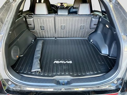 Used 2025 Toyota RAV4 XSE w/ Weather Package AWD/4WD image 28