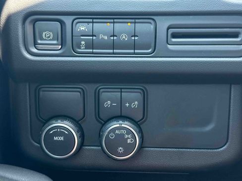Used 2023 Chevrolet Tahoe LT RWD image 36