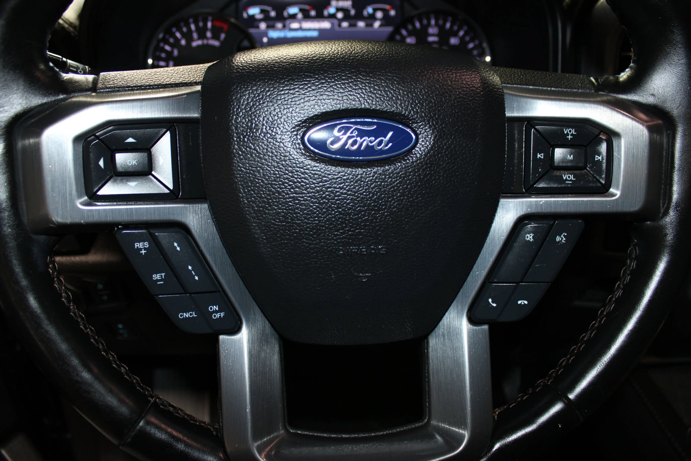 Used 2020 Ford Expedition Platinum RWD image 24