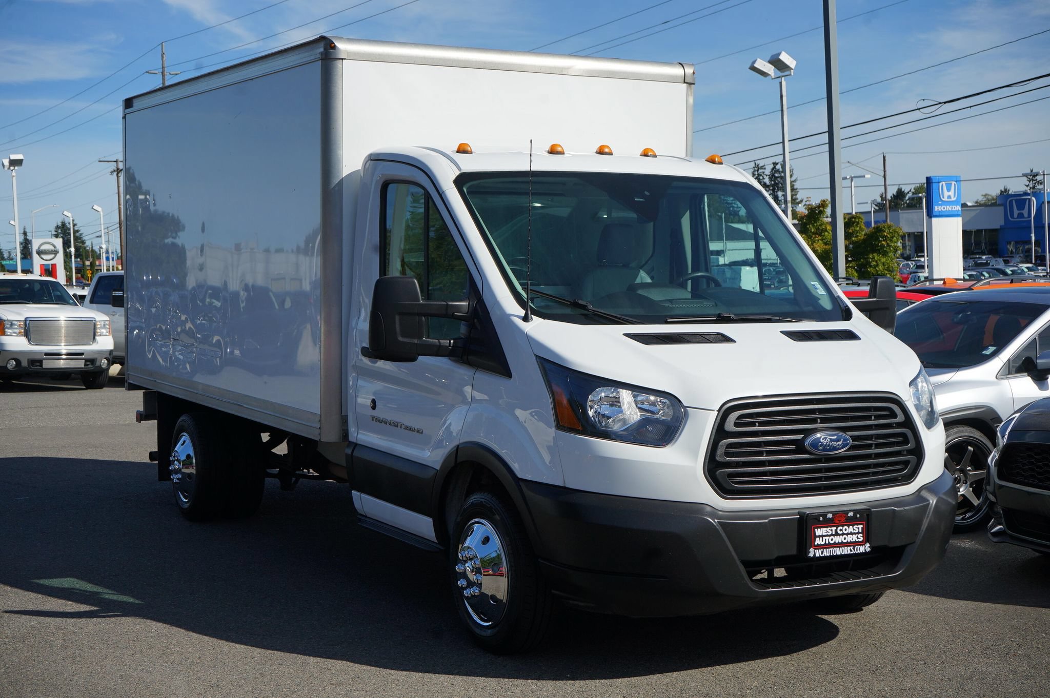 Used 2019 Ford Transit 350 156 DRW RWD image 8
