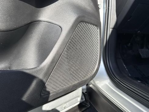 Used 2024 Mitsubishi Outlander SE image 21