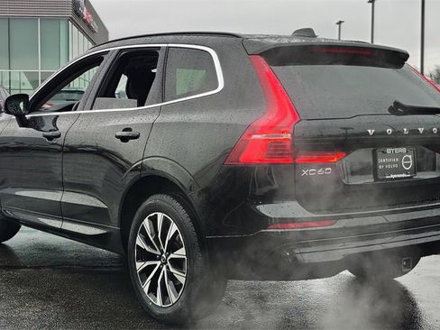 Certified 2023 Volvo XC60 B5 Core w/ Climate Package image 4