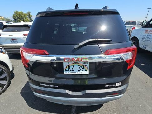 Used 2023 GMC Acadia SLT AWD/4WD image 2