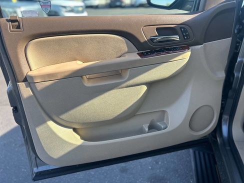 Used 2012 Chevrolet Tahoe LTZ image 9