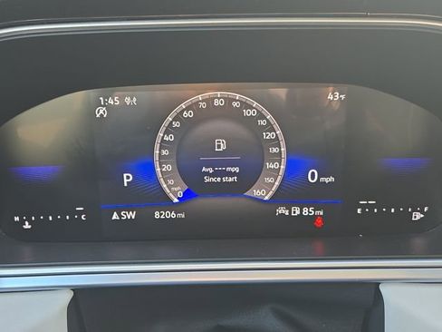 Used 2025 Volkswagen Taos SE image 9