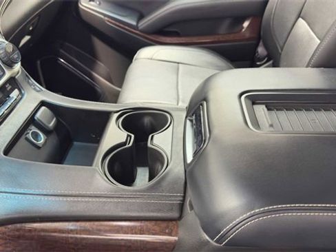 Used 2016 GMC Yukon XL SLT w/ Open Road Package image 26