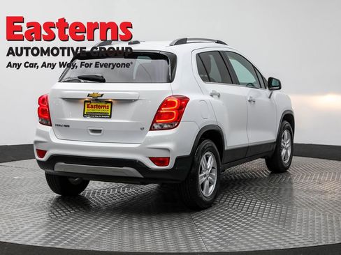 Used 2020 Chevrolet Trax LT w/ LT Convenience Package image 5