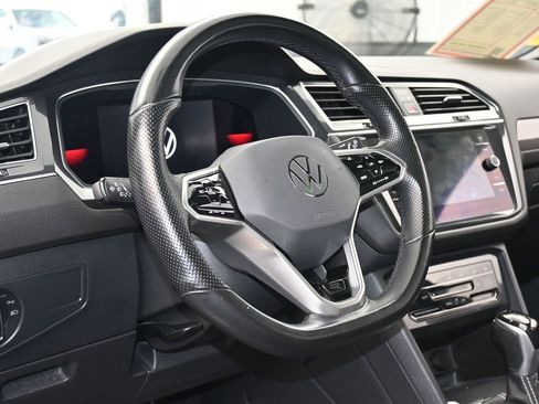 Used 2022 Volkswagen Tiguan SE R-Line AWD/4WD image 15
