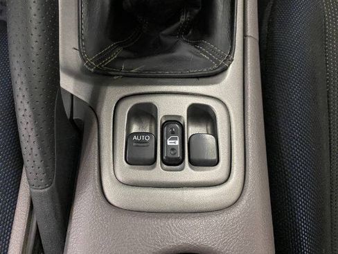 Used 2000 Toyota Celica GT FWD image 23