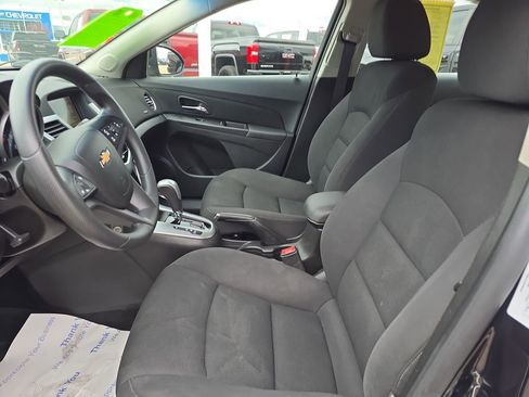 Used 2015 Chevrolet Cruze LT image 24