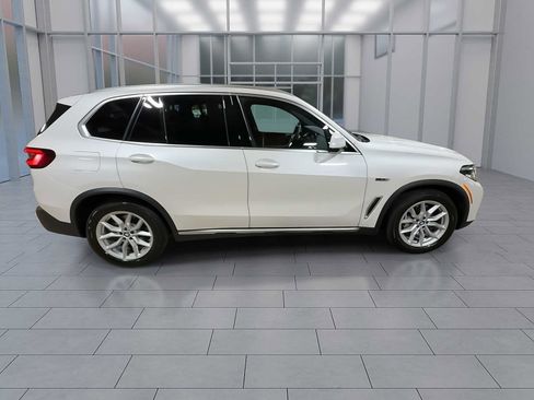 Used 2022 BMW X5 xDrive45e image 9