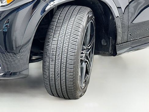 Used 2025 Mercedes-Benz GLE 350 4MATIC image 25