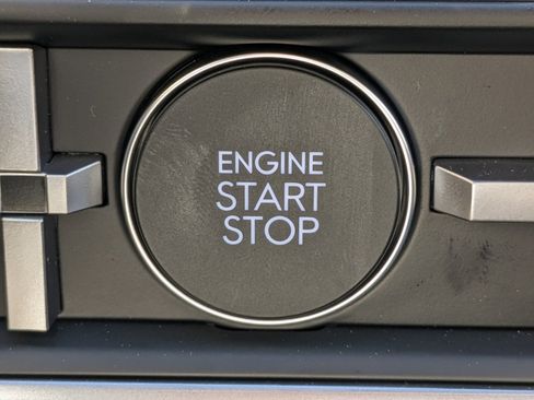 Used 2025 Hyundai Santa Fe Limited image 33