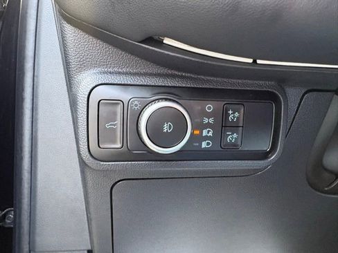 Used 2025 Ford Explorer ST-Line w/ Premium Package image 25