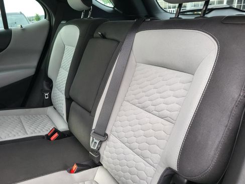 Used 2019 Chevrolet Equinox LS FWD image 12