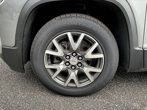 Certified 2023 GMC Acadia SLE w/ Driver Convenience Package image 8