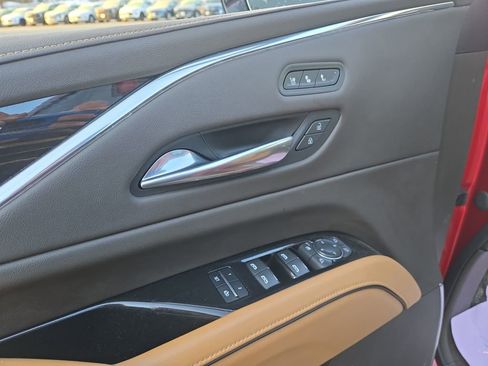 Used 2021 Cadillac Escalade Sport w/ LPO, ONYX Package image 11