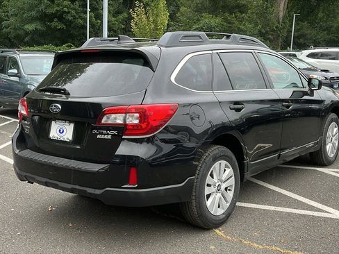 Used 2016 Subaru Outback 2.5i Premium image 7