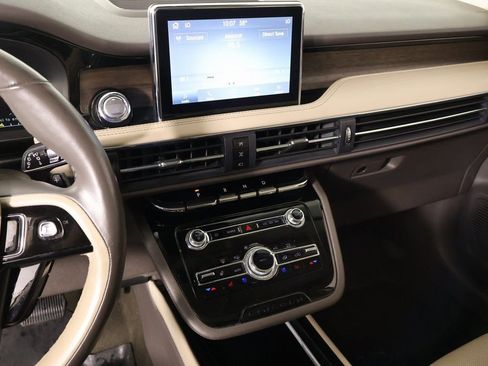 Used 2022 Lincoln Corsair Reserve w/ Elements Package image 5