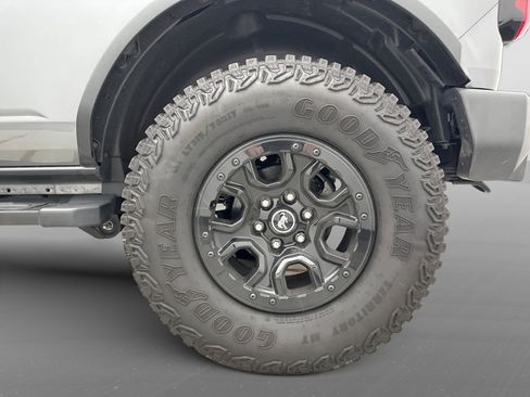 Used 2024 Ford Bronco Wildtrak AWD/4WD image 27