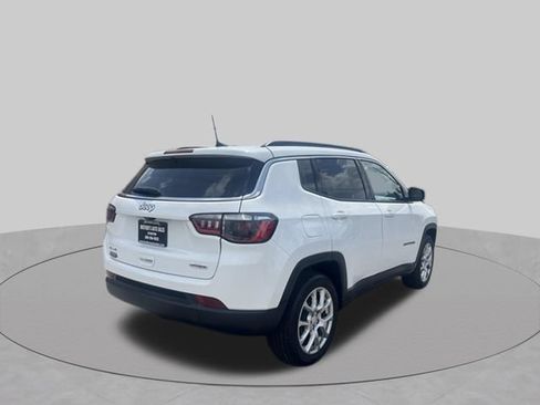Used 2023 Jeep Compass Latitude AWD/4WD image 6