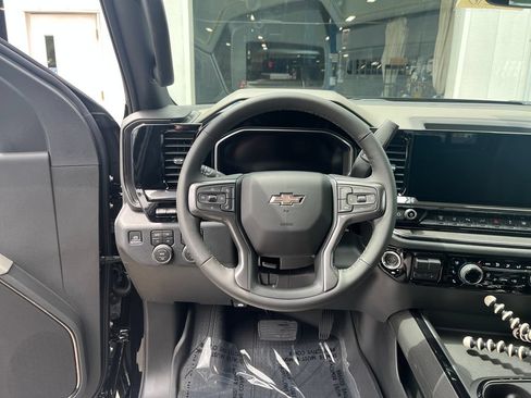 New 2026 Chevrolet Silverado 2500 ZR2 AWD/4WD image 13